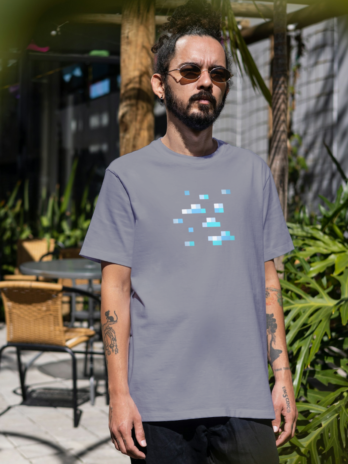 Camiseta inspirada no minério de diamante de Minecraft, representando a busca pelas maiores conquistas no jogo