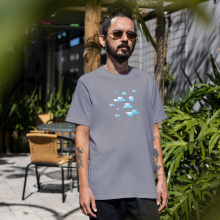 Camiseta inspirada no minério de diamante de Minecraft, representando a busca pelas maiores conquistas no jogo